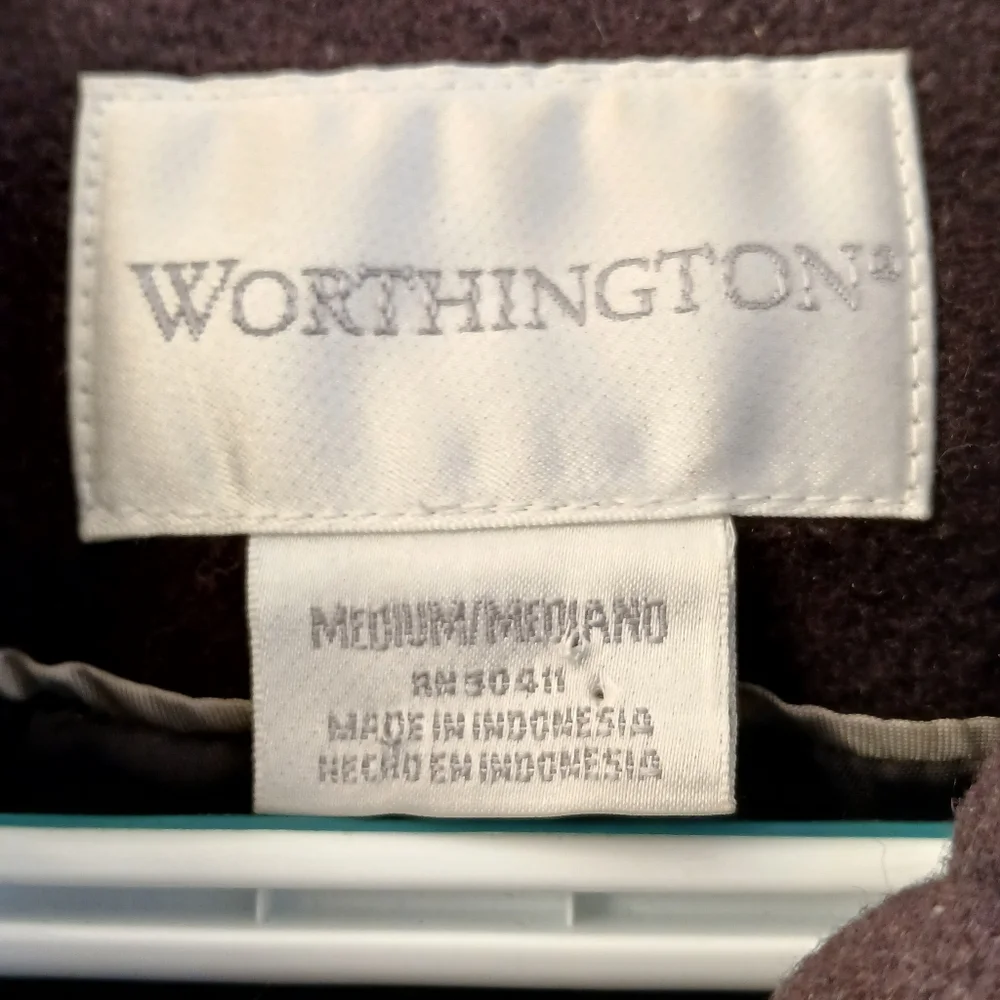Worthington Burgundy Wool Coat Size M Classic Single‑Breasted Style with Scarf